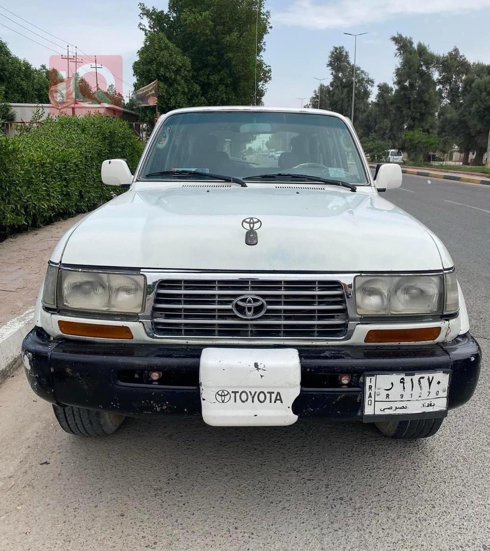 تۆیۆتا لاند کروزەر